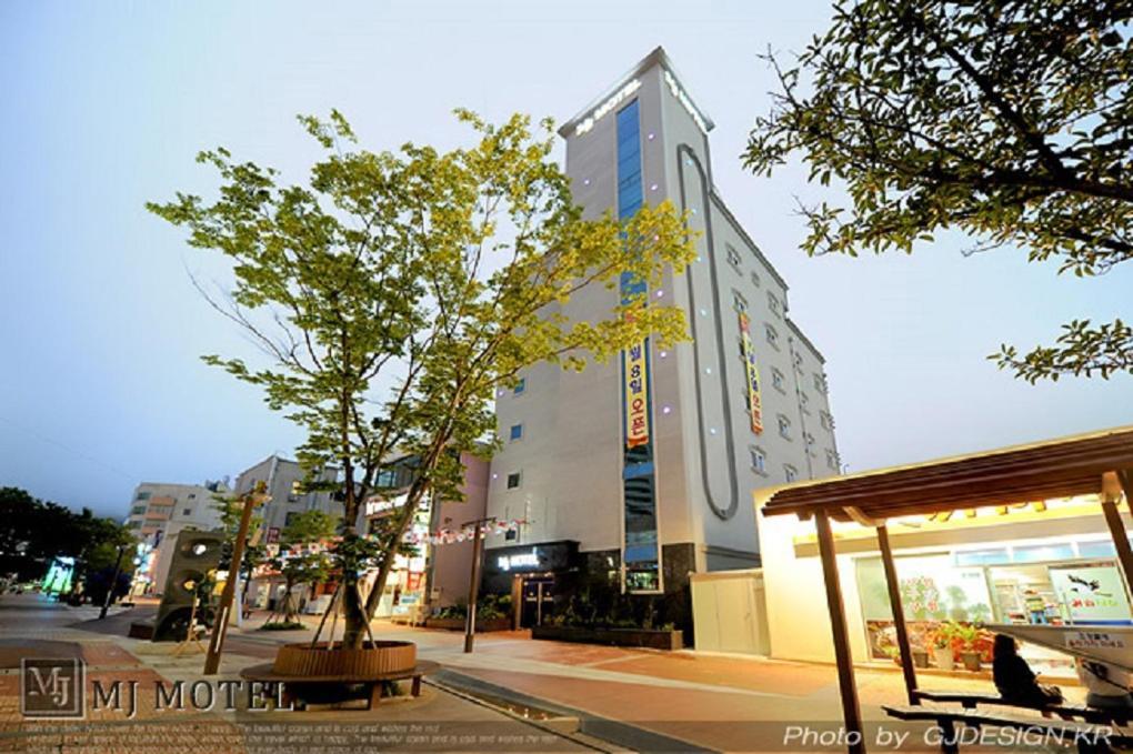 Yeosu Mj Motel Eksteriør billede