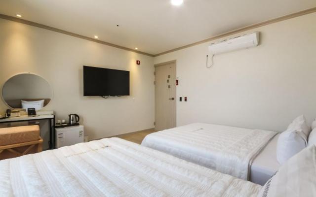 Yeosu Mj Motel Eksteriør billede